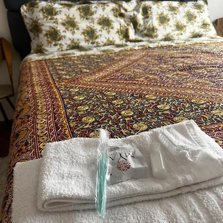 Nomad Bed and Breakfast *