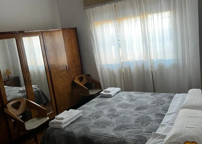 Nomad Nocleg ze śniadaniem *